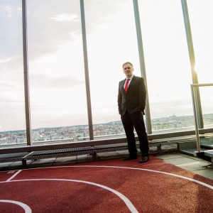 http://www.marcel-schwickerath.de:8080/files/dimgs/thumb_1x300_1_119_789.jpg